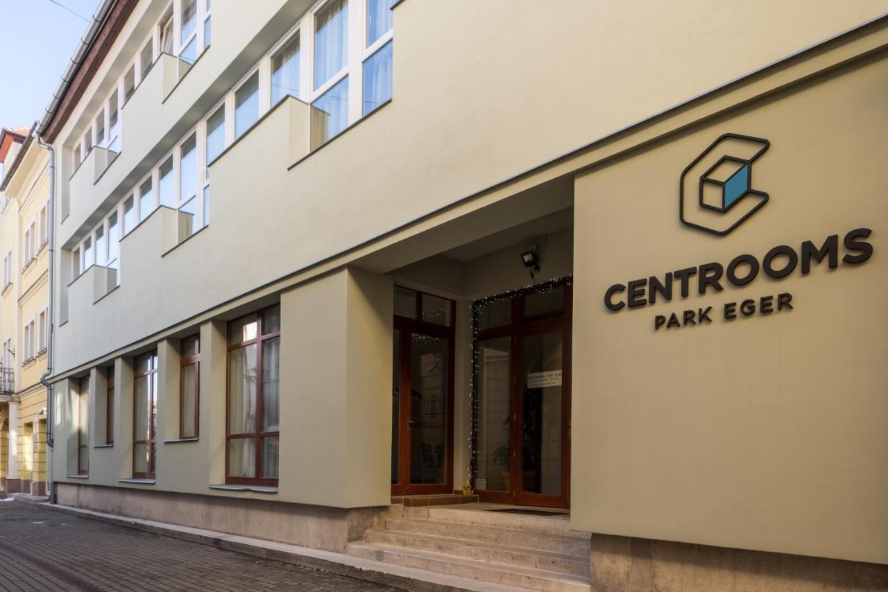 Centrooms Eger Buitenkant foto