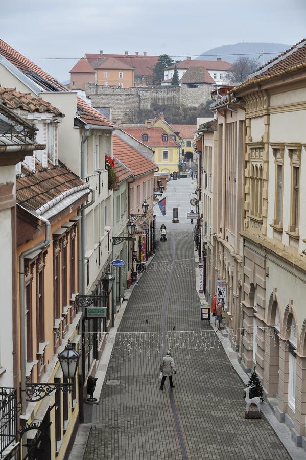 Centrooms Eger Buitenkant foto